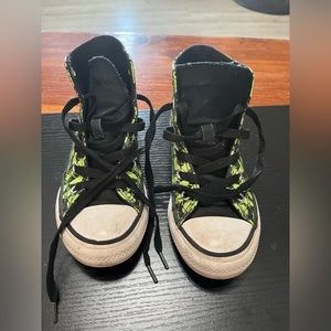 Bug High Top Converse